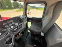 2020 Peterbilt 389