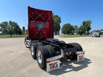2023 Kenworth T680