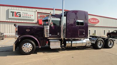 2017 Peterbilt 389