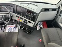 2021 Freightliner CASCADIA 126