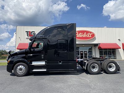 2023 Freightliner CASCADIA 126