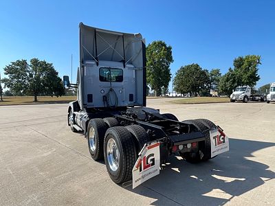 2023 Kenworth T680