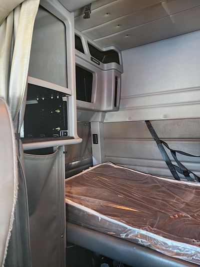 2017 Peterbilt 389