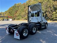 2020 Freightliner CASCADIA 126