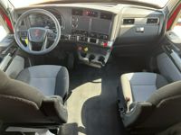 2023 Kenworth T680