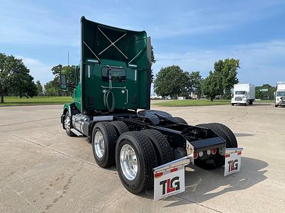 2023 Kenworth T680