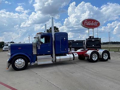 2025 Peterbilt 589