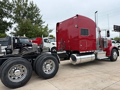 2021 Peterbilt 389