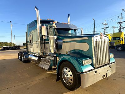 2020 Kenworth W900L