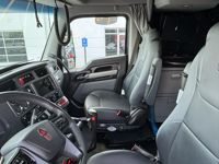 2023 Kenworth W990