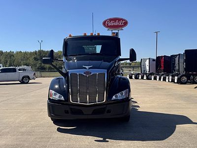 2023 Peterbilt 579