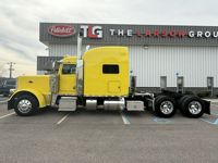 2023 Peterbilt 389
