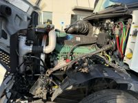 2017 Volvo VNL64T760