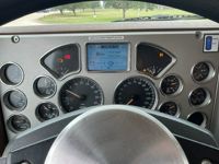 2016 Mack GU713