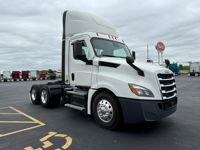 2021 Freightliner CASCADIA 126