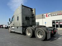 2022 Freightliner CASCADIA 126