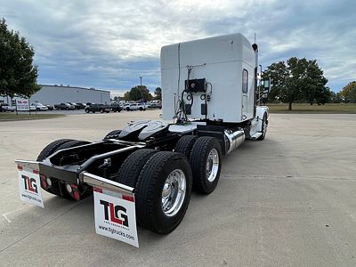 2022 Peterbilt 567