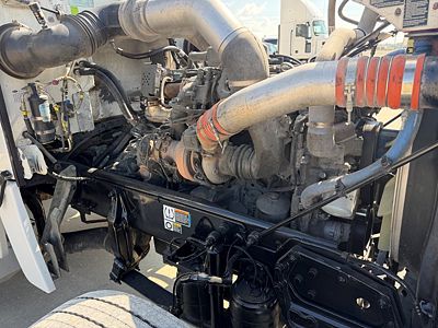 2023 Peterbilt 389