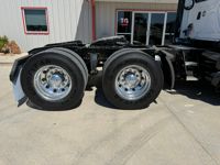 2021 Freightliner CASCADIA 126