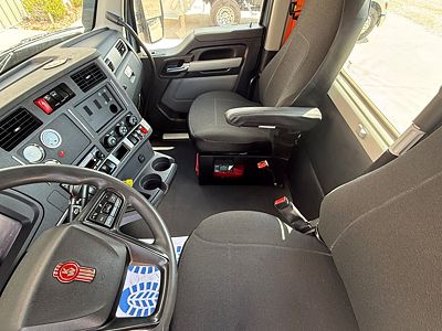 2023 Kenworth T680