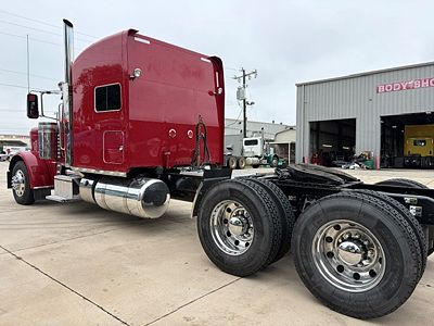 2021 Peterbilt 389