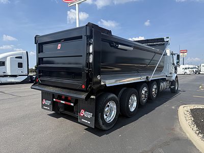2020 Volvo VNL64T