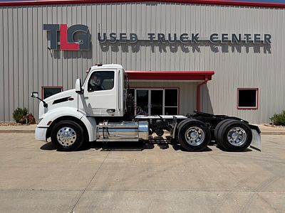 2023 Peterbilt 579