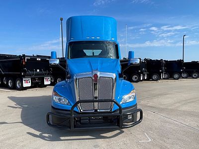 2023 Kenworth T680