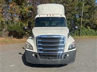 2020 Freightliner CASCADIA 126