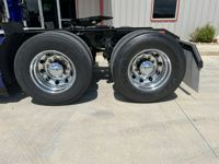 2022 Volvo VNL64T860