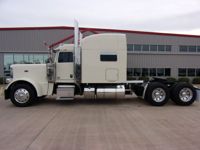 2022 Peterbilt 389