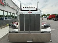 2023 Peterbilt 389