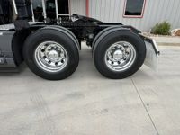 2022 Volvo VNL64T860
