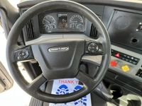 2021 Freightliner CASCADIA 126