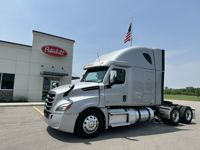2020 Freightliner CASCADIA 126