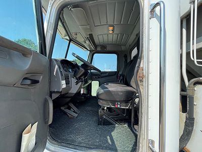 2013 Peterbilt 337