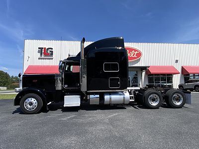 2022 Peterbilt 389