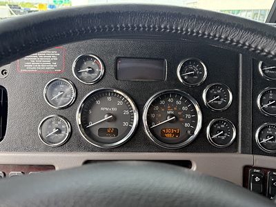 2021 Peterbilt 389