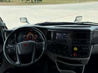 2022 Peterbilt 579