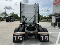 2021 Volvo VNL64T760