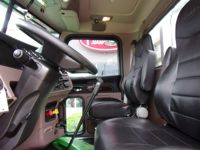 2022 Peterbilt 389