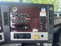 2019 Freightliner 122SD