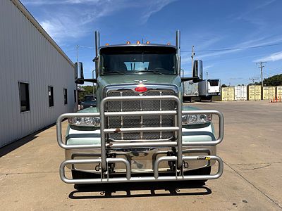 2023 Peterbilt 567