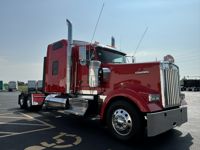 2023 Kenworth W900