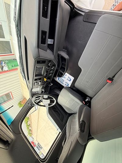 2023 Kenworth T280