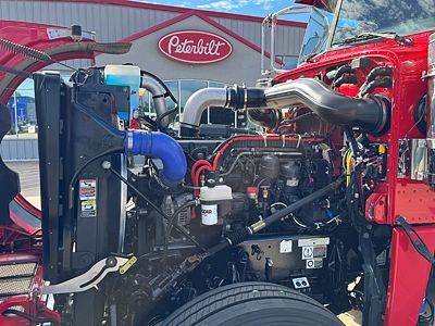 2023 Peterbilt 389