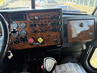2000 Peterbilt 379