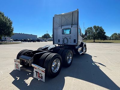 2023 Kenworth T680