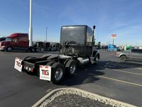 2022 Kenworth T880