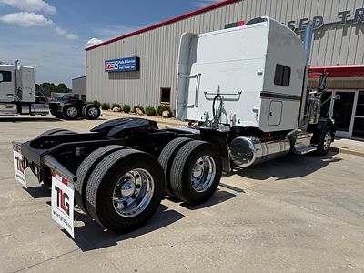2022 Peterbilt 389